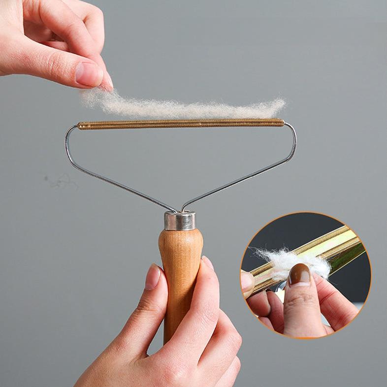 מעלים את שערות בעלי החיים במעבר אחד